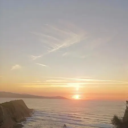 Hondar-gain 10 Homestay Zumaia